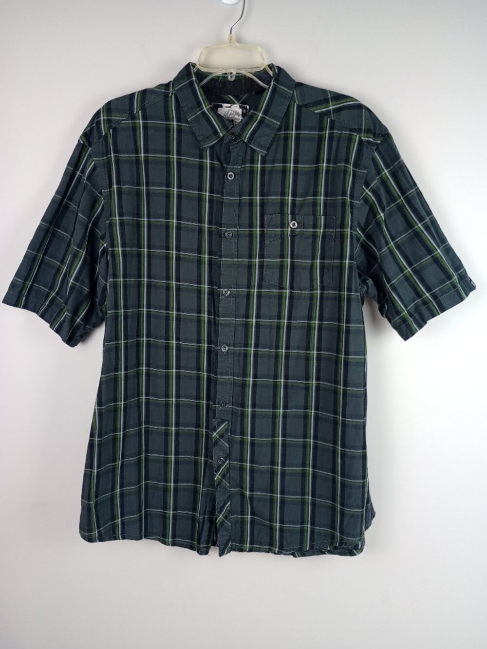 Ocean‎ Current Mens XL Gray Green Plaid Logo Detail Short Sleeve Button Up Shirt